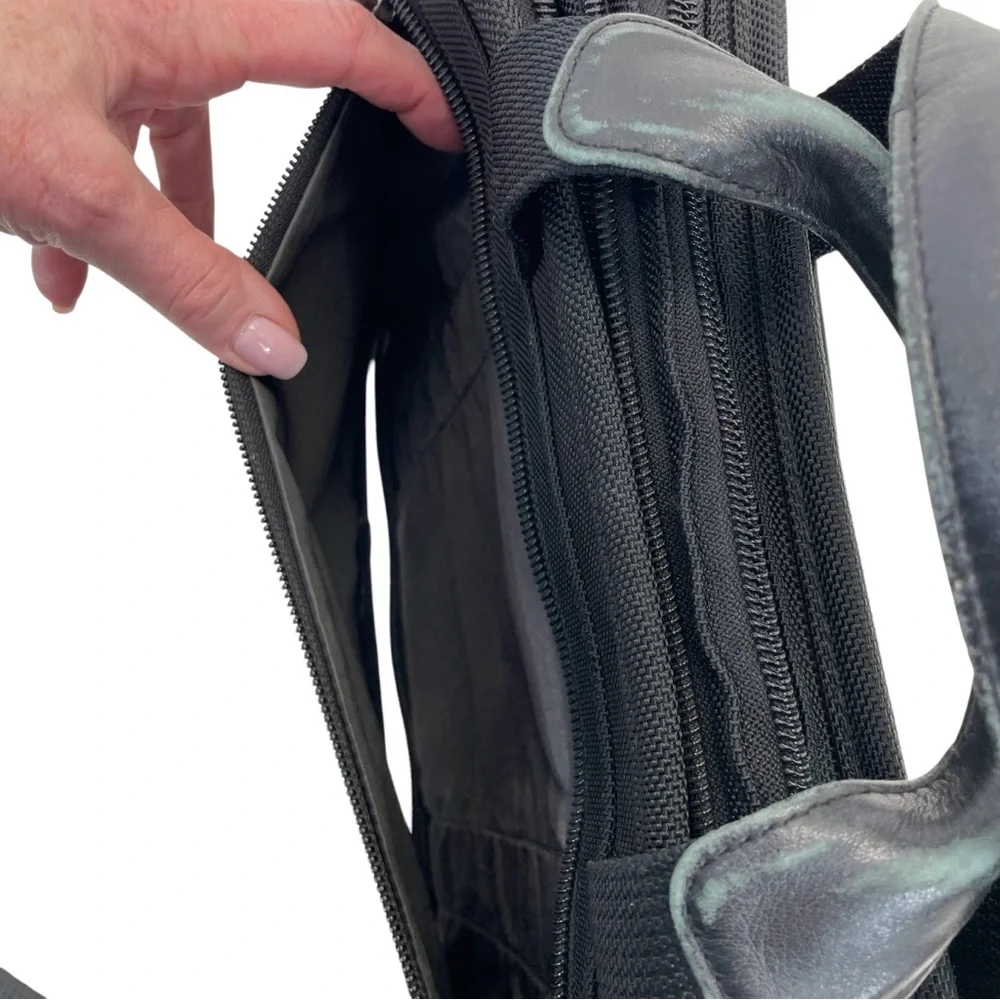 Tumi Nylon Portfolio Organizer Bag OS Black
